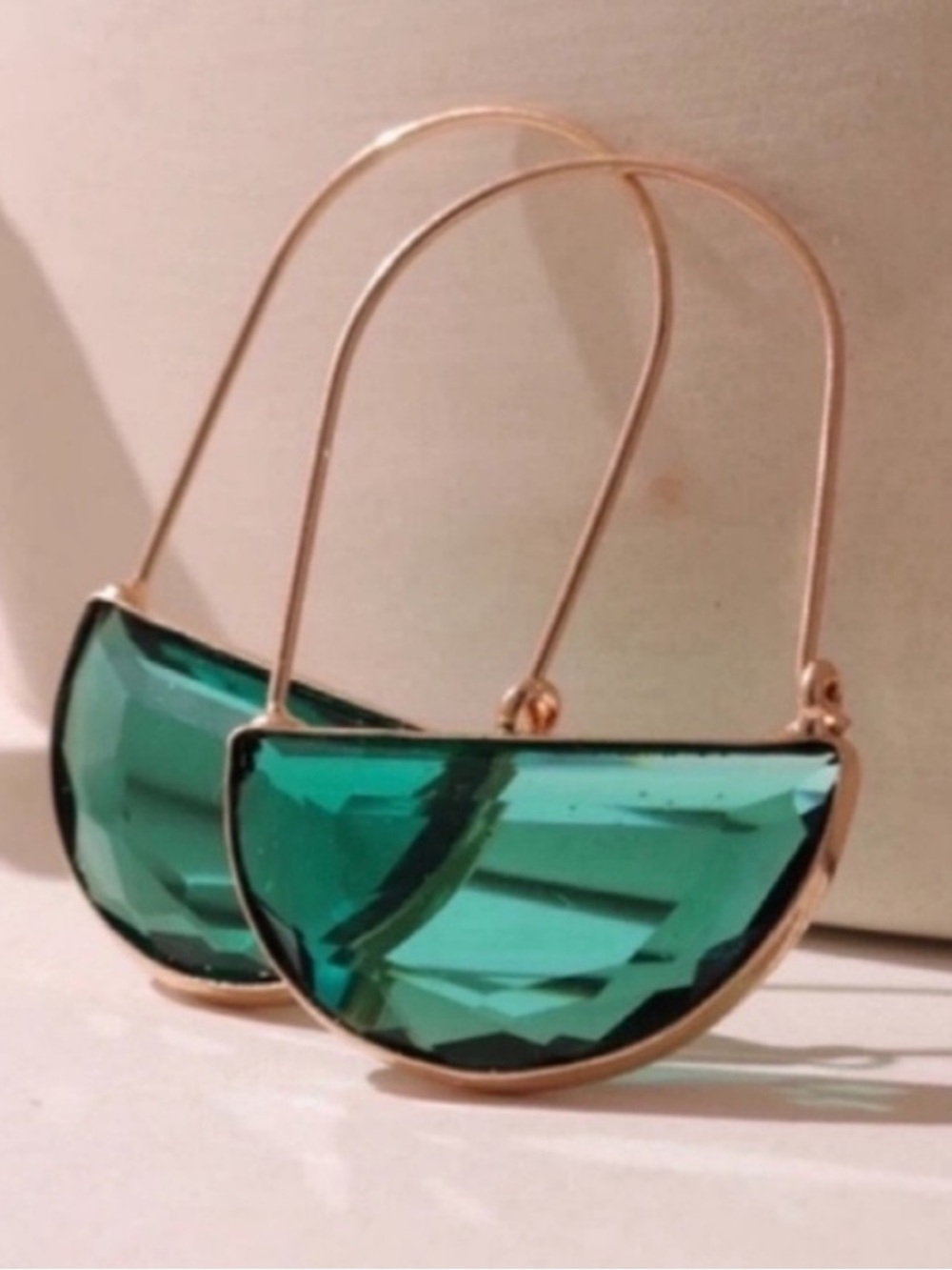 New! Mona Emerald Gold Crescent Earrings (1072) NWOT